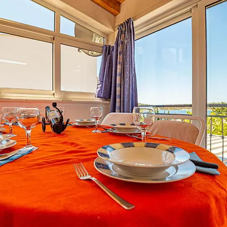 펜션 In Zatoglav With House Sea View