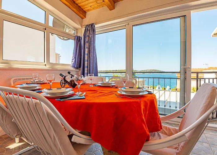 Vikendica Zatoglav 1 Podglavica