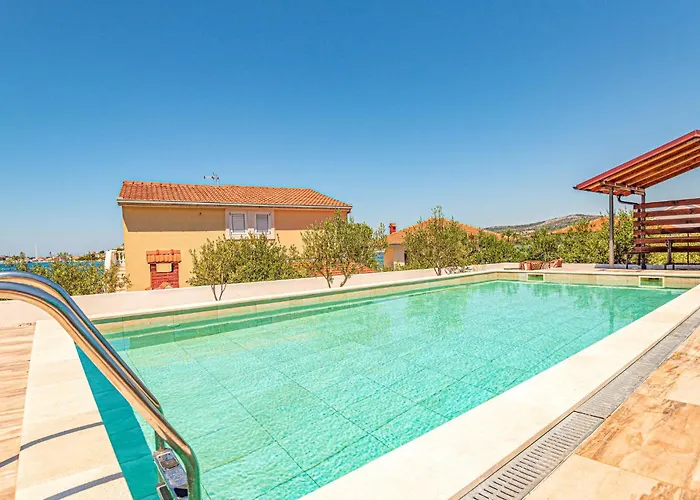 Ferienhaus Zatoglav 1 *